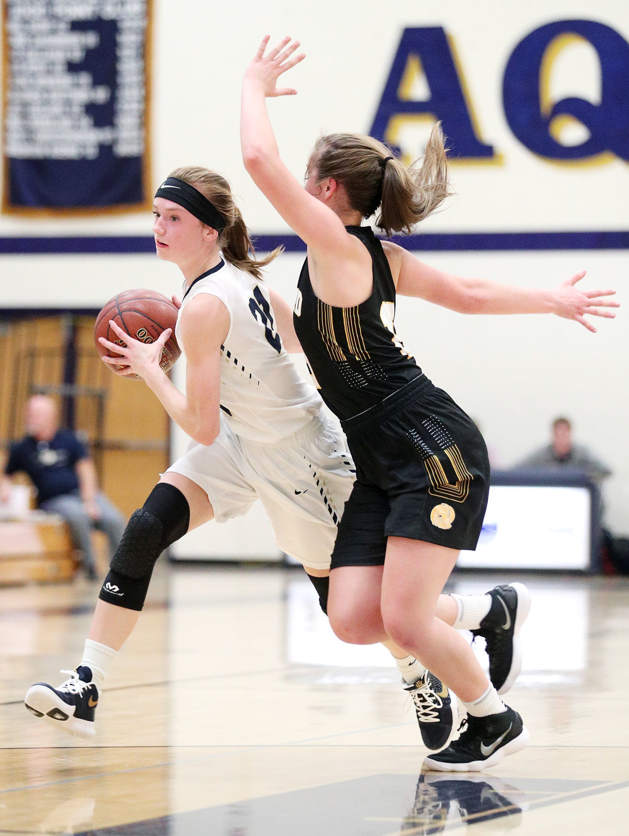 La Crosse Aquinas vs. Hayward